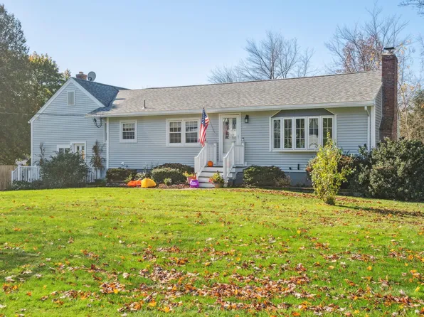 29 Matthias Street, Salem, NH 03079