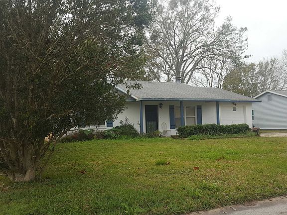 2nd image of 506 Wildwood Dr