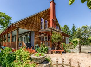 460 Clewis Ln, Grants Pass, OR 97526