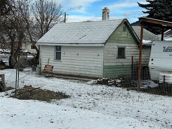 2nd image of 203 E 2nd St