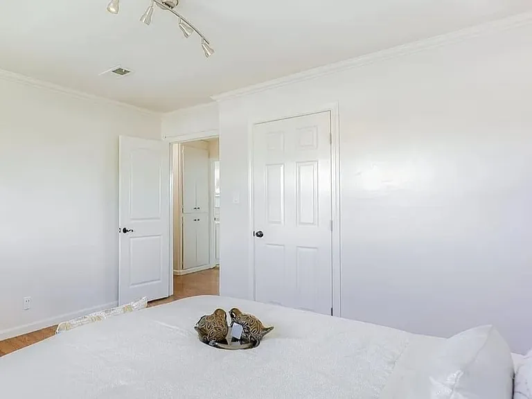 407 Craven Ct — Photo 13
