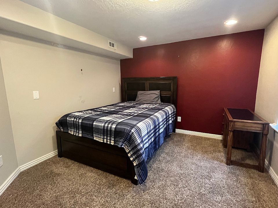 1st image of 2771 S Ivy Ln