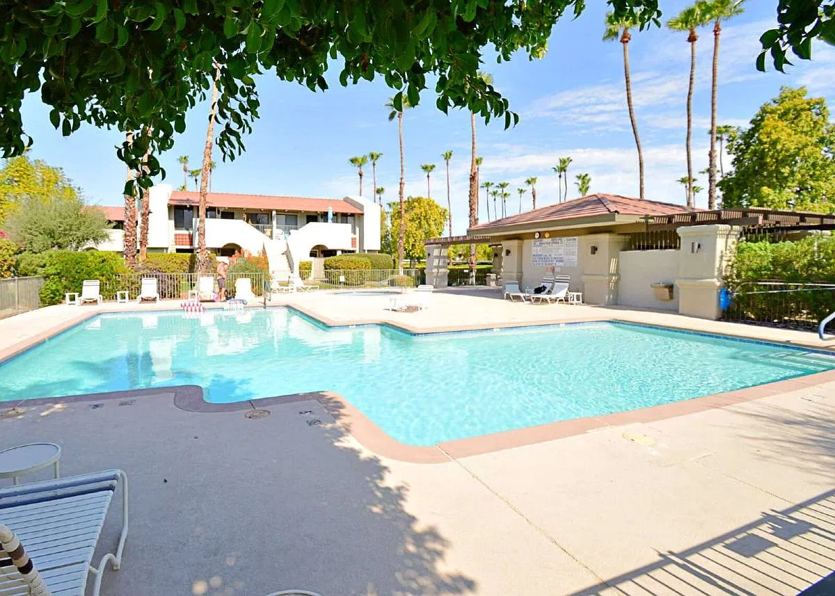 351 N Hermosa Dr #1D2, Building 1 in Palm Springs, CA 92262 — Photo 3