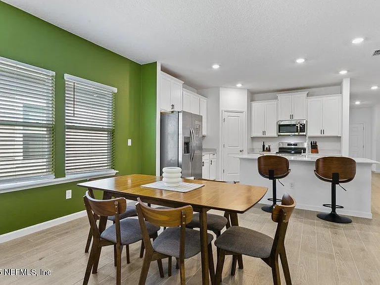 9719 Giada Dr — Photo 17