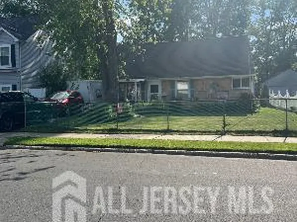 59 Idlewild Rd, Edison, NJ 08817