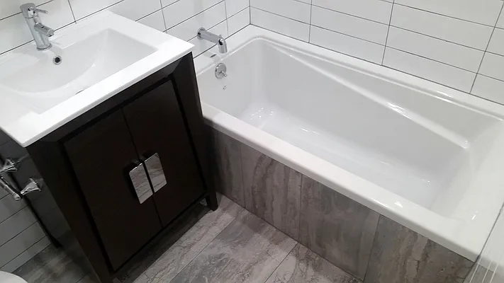 Rented by Uptown Flats LLC | media 45