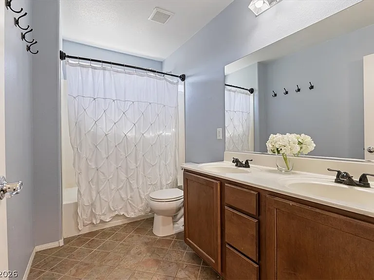 11204 Robin Park Ave — Photo 12