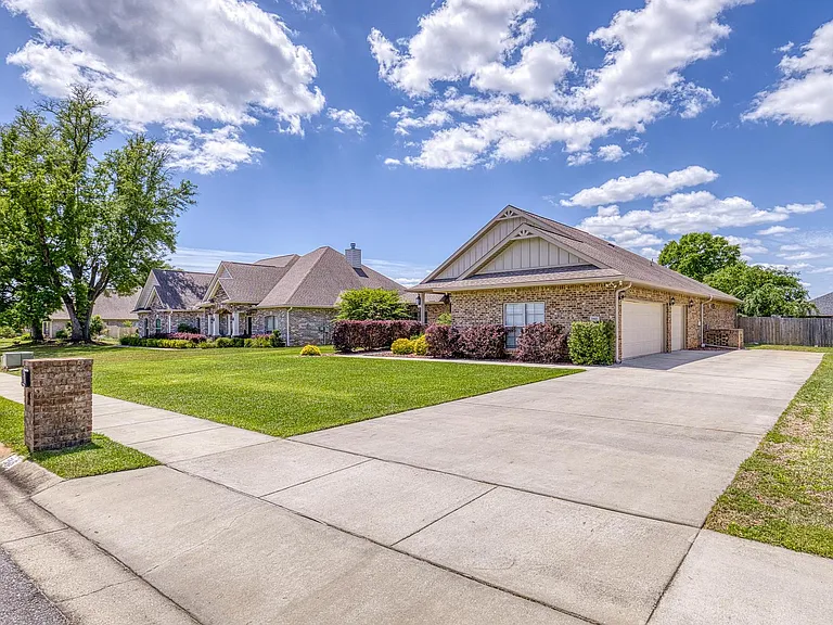 5945 W Cambridge Way — Photo 22