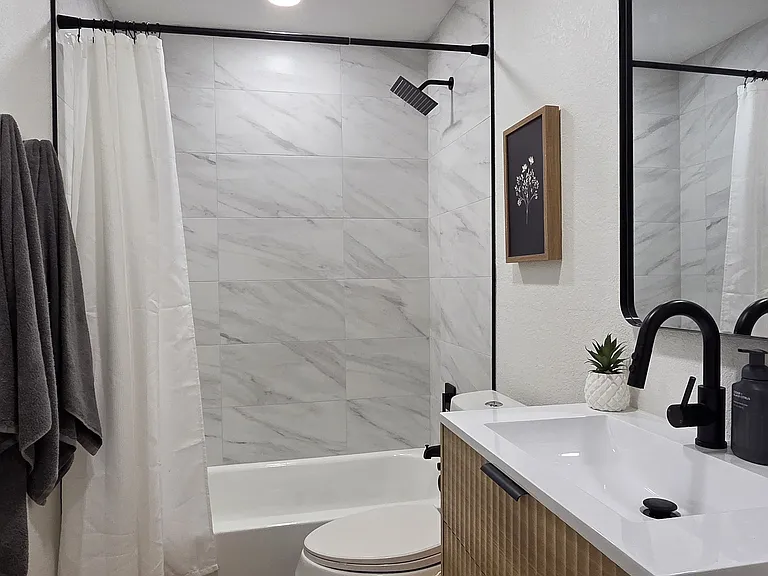 2826 Post Oak Rd — Photo 12