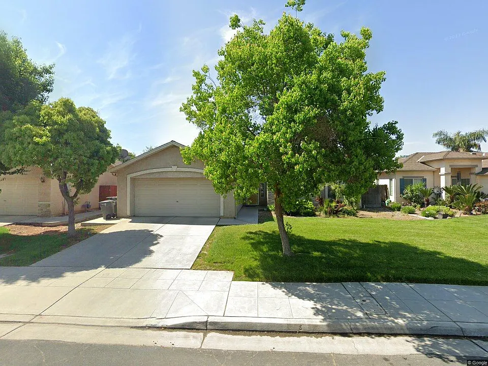 5567 W Hedges Ave