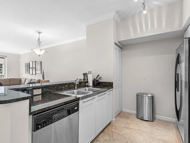 235 NE 1st St #504 — Photo 5