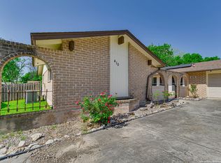 410 De Soto Dr, Universal City, TX 78148