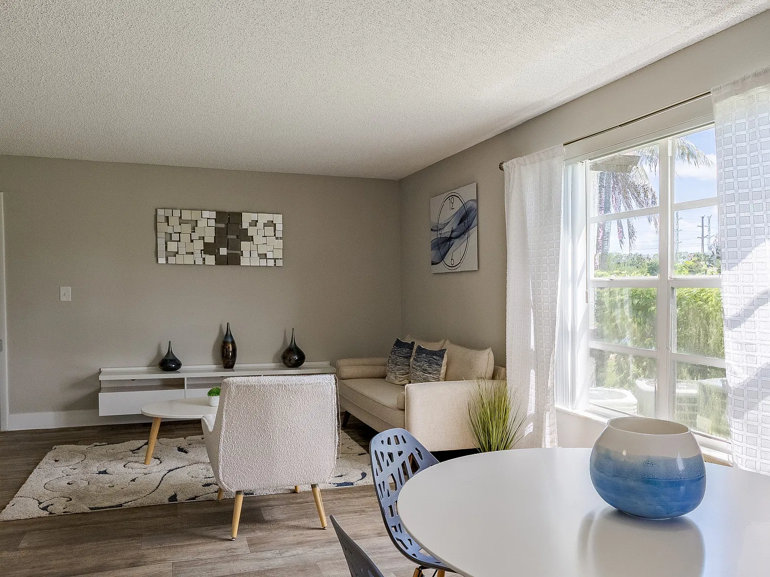 The Landings at Pembroke Lakes — Photo 3