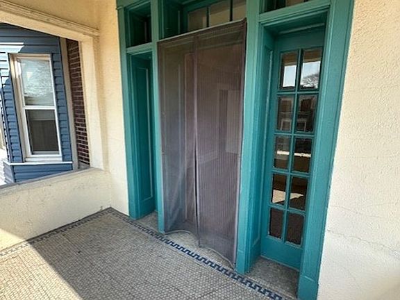 5th image of 4521 Chouteau Ave