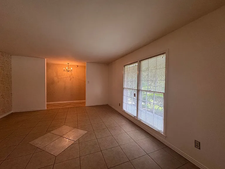 1054 Gallen Ct — Photo 8