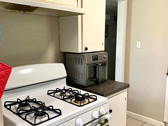 5th image of 1006 Ellen Ave