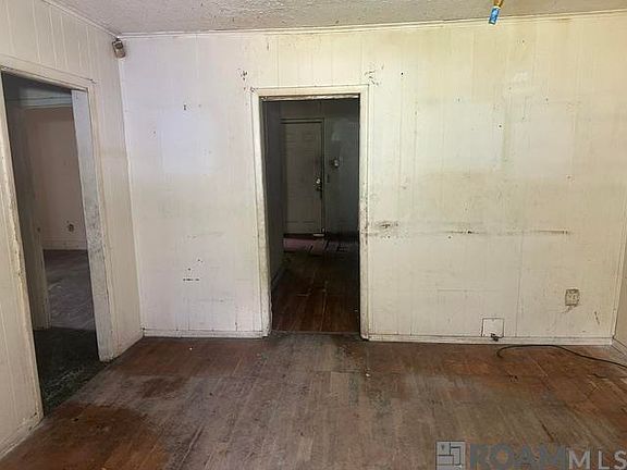 5th image of 5755 Byron St