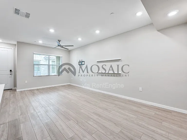 778 E Harper St #103 — Photo 10