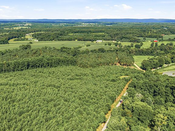 4th image of 906A County Road 318