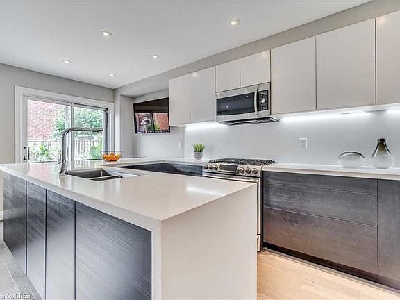 3rd image of 1425 Abbeywood Dr #12
