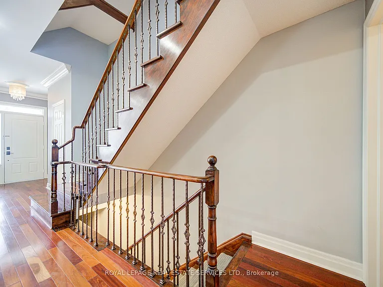 115 Saint Lawrence Dr — Photo 21