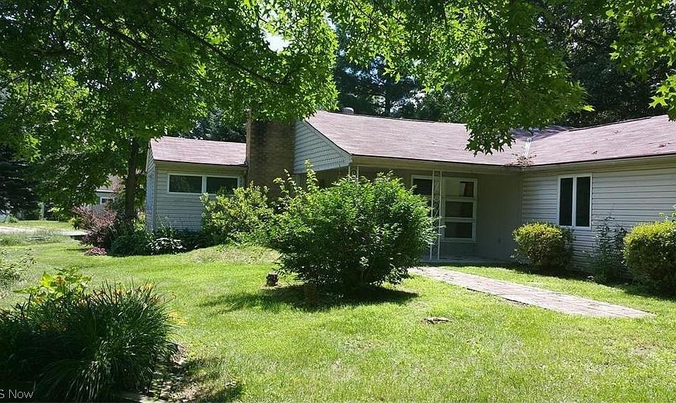 1st image of 3104 Greenhill Dr