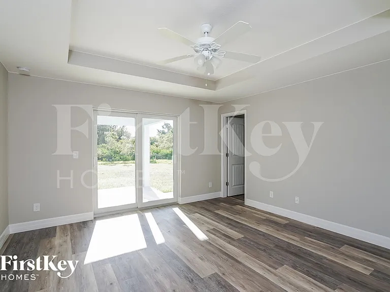 5298 Murphy St — Photo 11