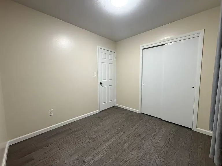 130 Levit Ave — Photo 13