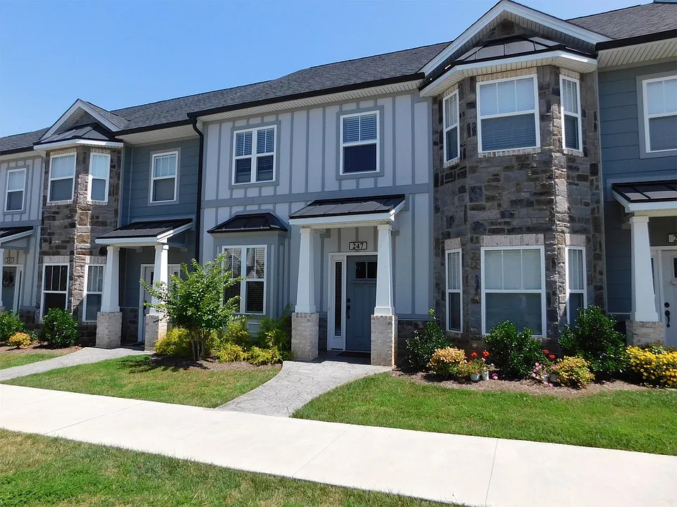 235 Capstone Dr