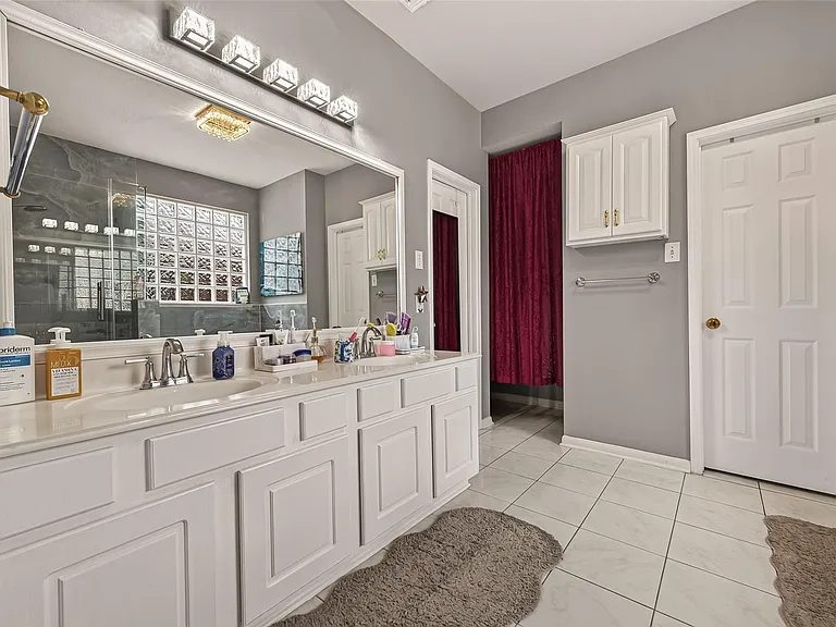8910 Aberdeen Park Dr — Photo 22