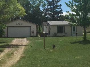206 S Maloney Dr, Hershey, NE 69101