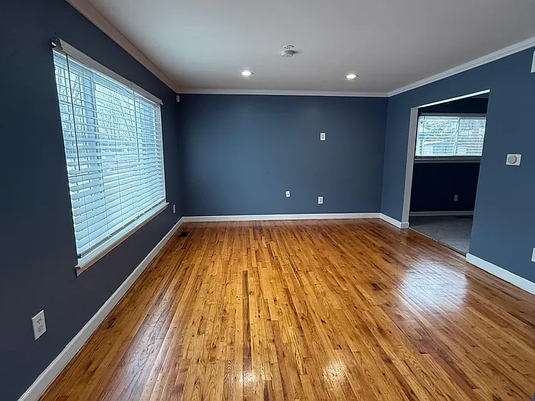 29841 Everett St — Photo 2