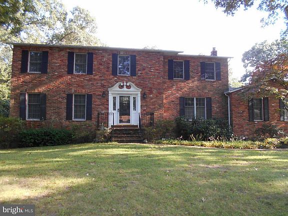2nd image of 8235 Fairwood Dr