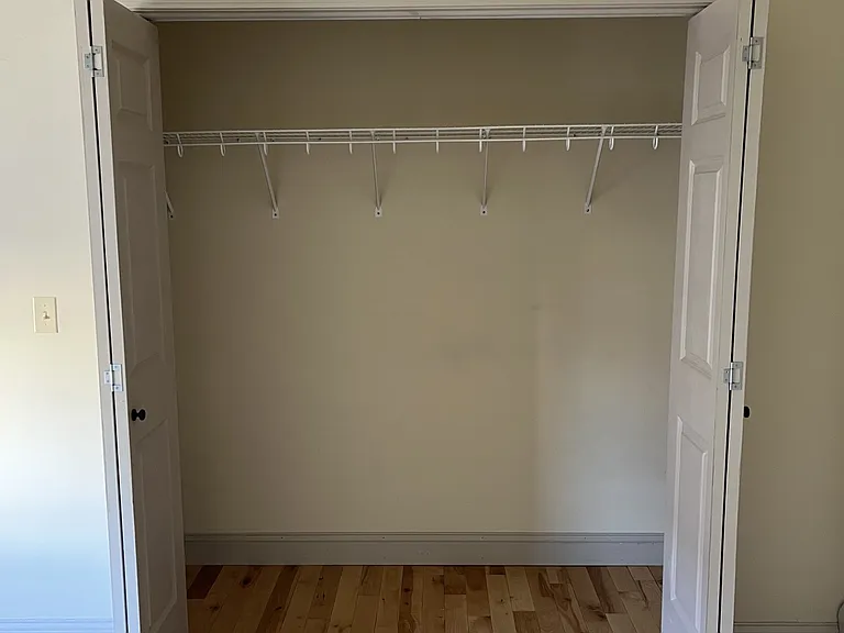 191 College St #402 — Photo 8