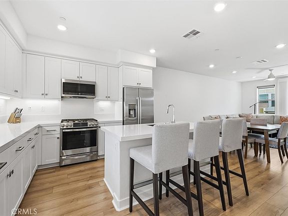 2nd image of 150 Yearling Way