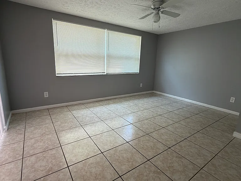 9135 Haverford Ln — Photo 9