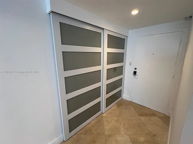 100 Lincoln Rd #848 — Photo 33