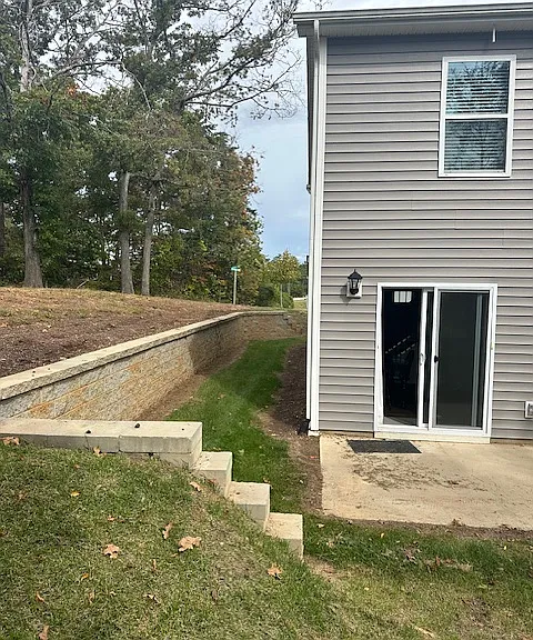 103 Gregory Ct — Photo 19