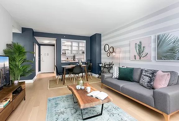 4th image of 325 N End Ave APT 5I