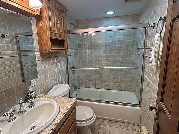 2nd image of 15 E 10th St #1