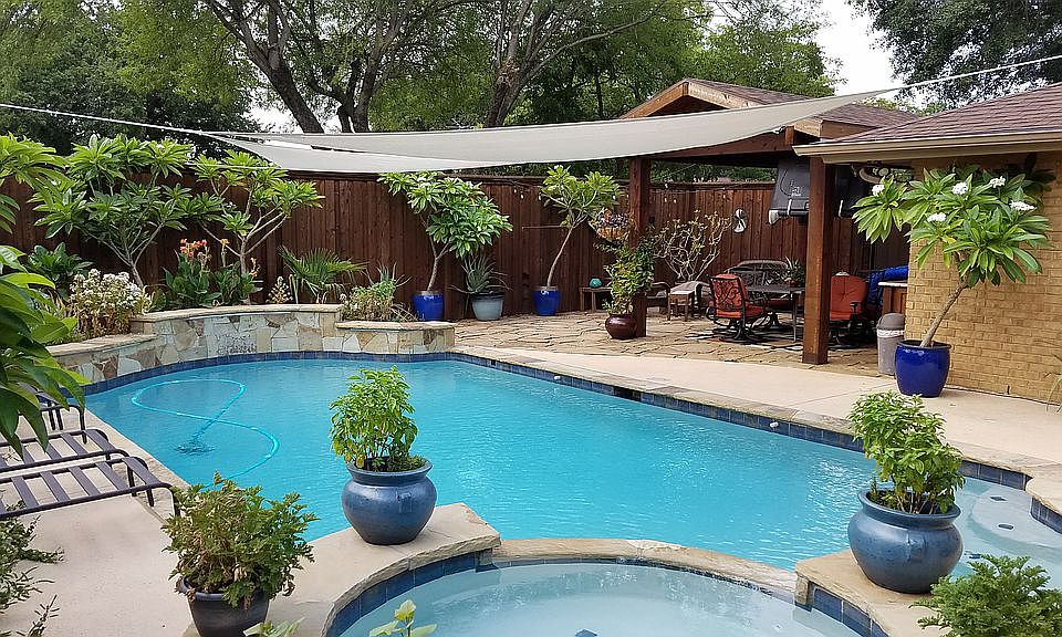 1st image of 1122 Grove Dr