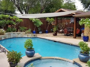 1122 Grove Dr, Lewisville, TX 75077