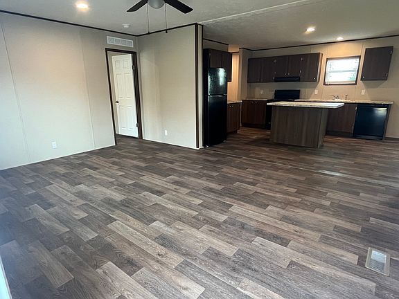 2nd image of 577 Carter Rd