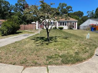 645 Innkeeper Ln, Toms River, NJ 08753