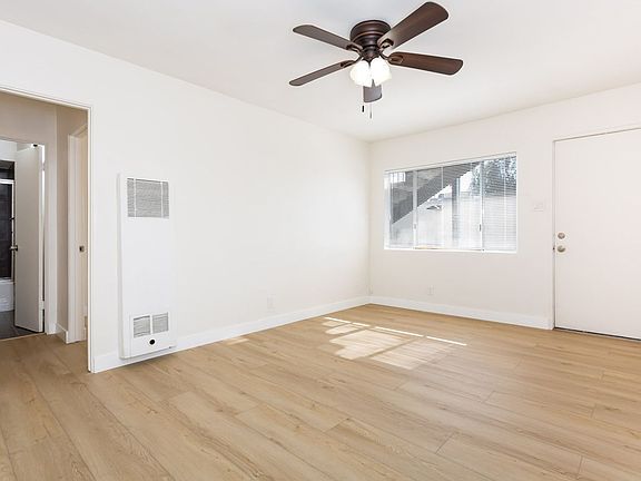 2nd image of 4519-4521 1/2 Parks Ave #4521