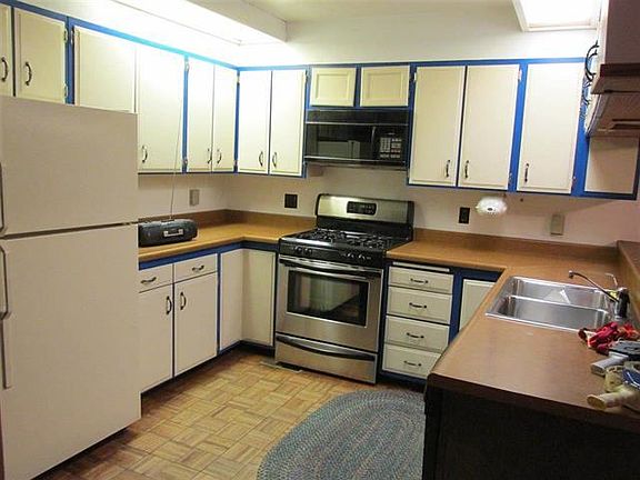 2nd image of 1267 Jacquelyn Ln