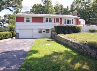 50 Meadowland Dr, North Kingstown, RI 02852