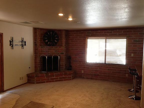 3rd image of 1732 N Baxter Dr