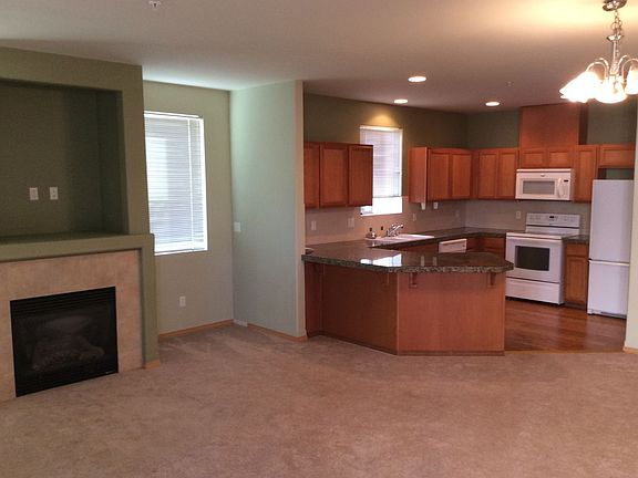 3rd image of 2125 Bobs Hollow Ln Unit B