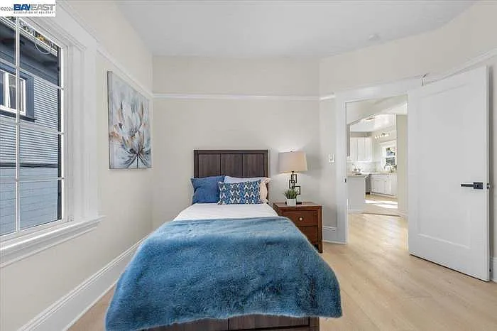1237 Ashby Ave — Photo 8